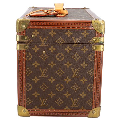 louis vuitton kosmetikkoffer vintage|pre owned louis vuitton.